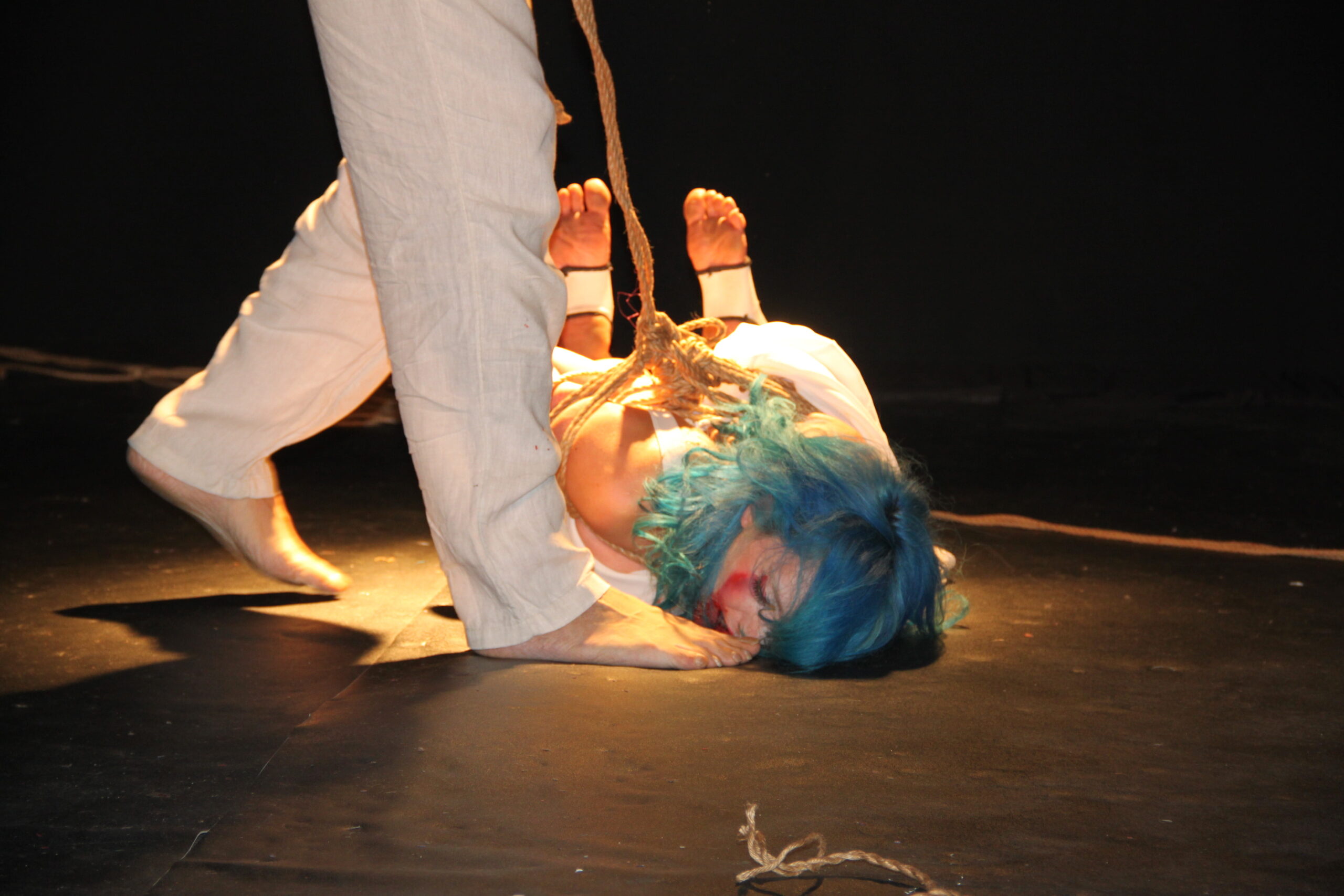 Shibari ve i̇p sarhoşluğu