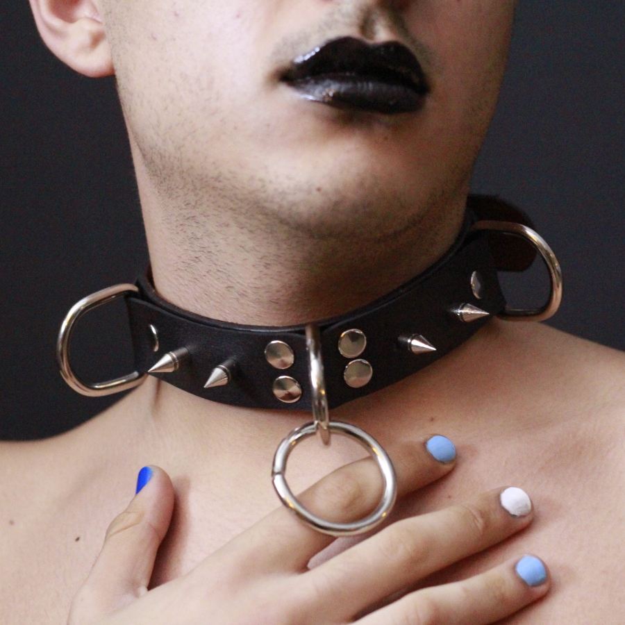 Spiked slave collar