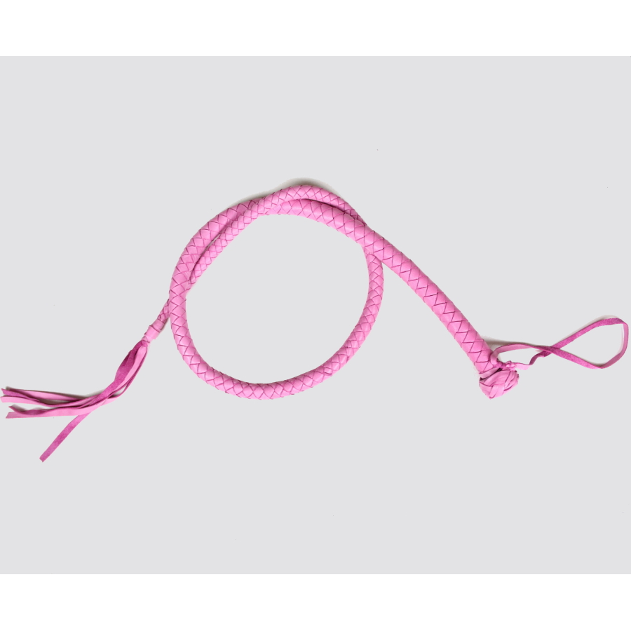 Pembe kırbaç (120cm) 120 cm uzunluğunda hakiki deriden 3 katman halinde örülen kırbaç en kalın yerinde (çevresi) 7cm en ince yerinde 1,5cm dir. Yapım süresi 7 iş günü olup siparişinizi buna göre vermenizi rica ederiz. Ağrı eşiği skala puanı: 7 ve üstü