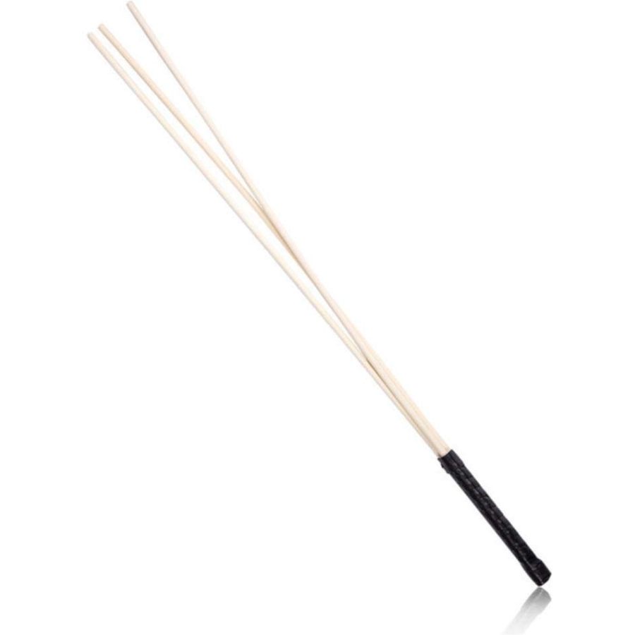 Rattan triple cane rattan dayanıklılığı, neredeyse ip kadar esnekliği ile impackt play için klasik bir malzemedir. Bambu familyasından olan rattan, suya ve darbeye karşı mukavemetlidir.