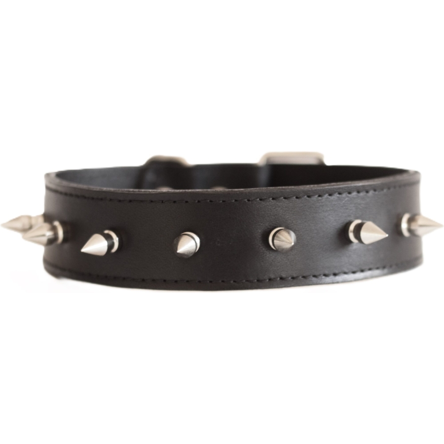 Spiked basic collar her ortam ve günlük giyiminizde kullanabileceğiniz bu choker, 2. 5cm genişliğinde ve 3mm kalınlığındadır.   tamamen el yapımı olup, birinci sınıf hakiki deri ile imal edilmektedir. S - l arası tüm bedenler için uygundur. (33 - 43 cm)
